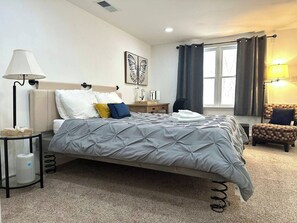 1 多间卧室、熨斗/熨衣板、上网接入、床单