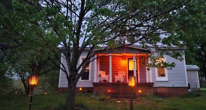Rustic Elegance in Heart of Missouri 1002