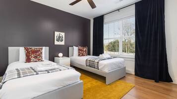 4 chambres, fer et planche Ă repasser, accĂšs Internet, draps fournis