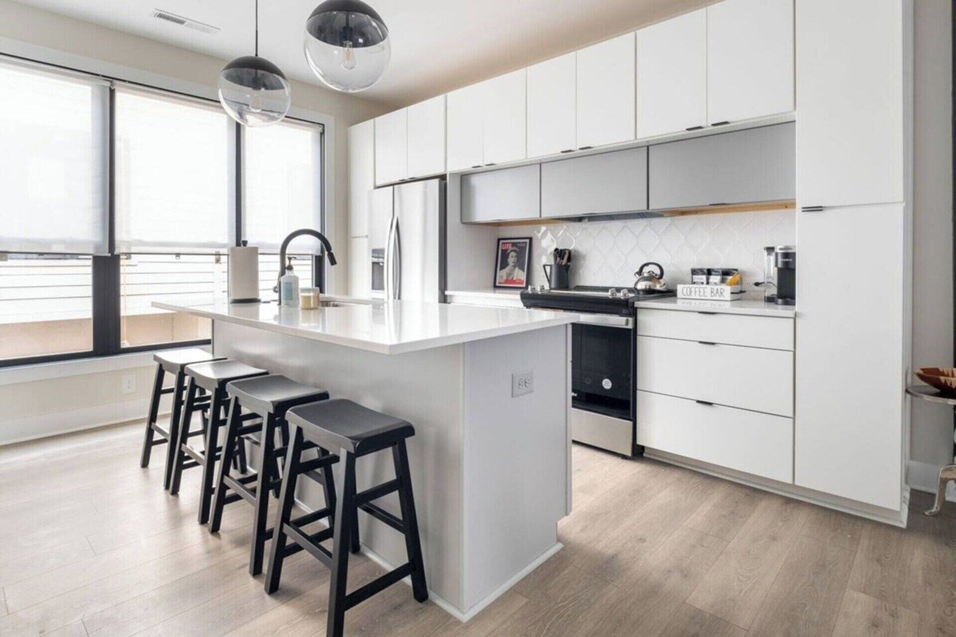 冰箱、微波炉、烤箱、炉灶