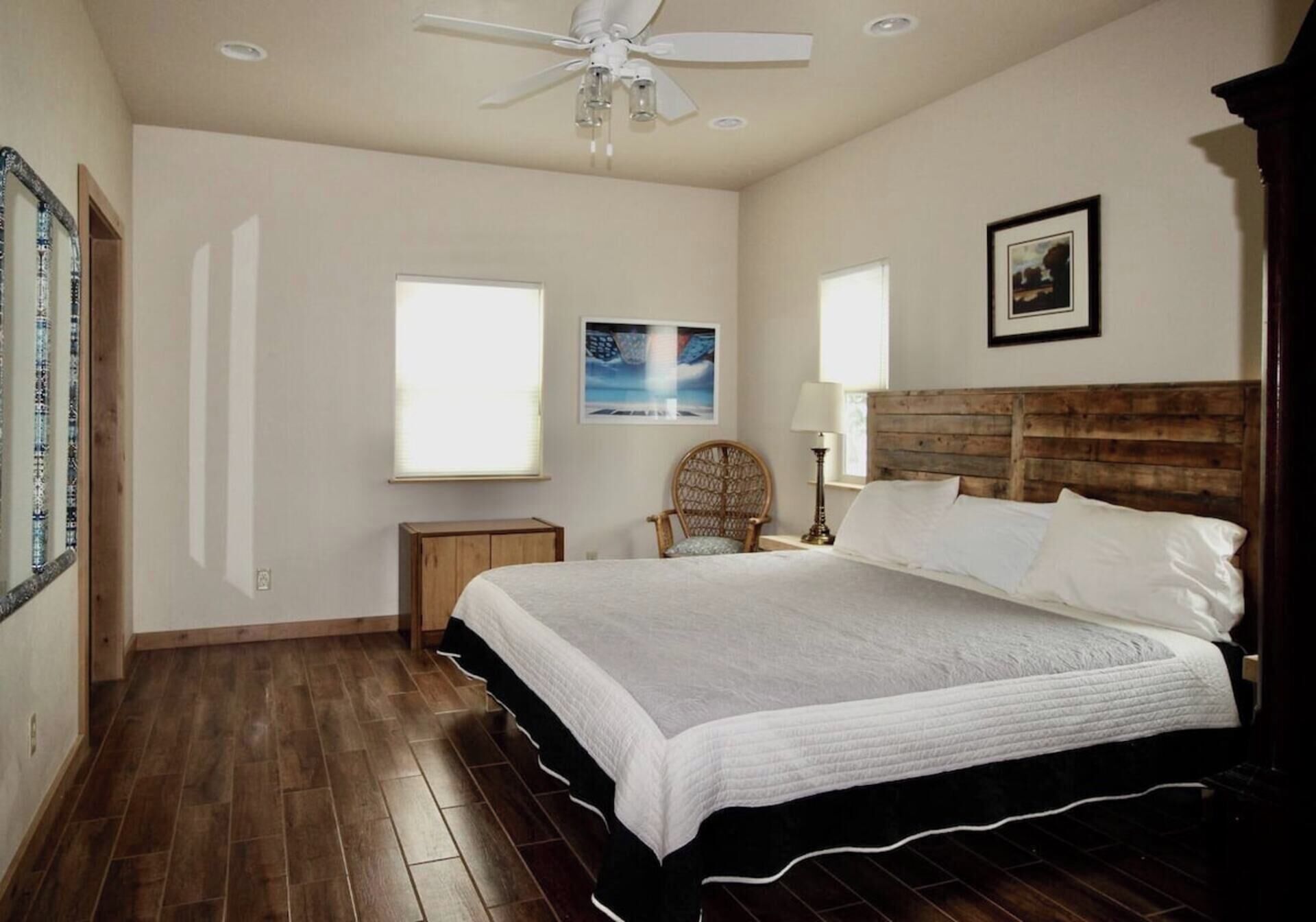 1 bedroom, iron/ironing board, internet, bed sheets