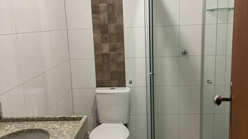 Hårtørrer, håndklæder, Toiletpapir