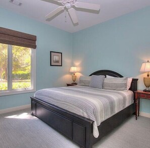 4 bedrooms, desk, free WiFi, bed sheets - Beach 1/2 mile walk!Private backyard with pool spa!Dog friendly! (Hilton Head Island)