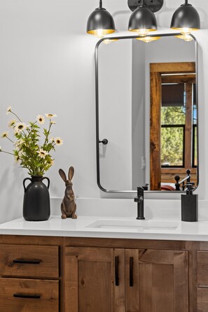 Interior - The Vue: Perfect Base for Zion & Bryce Adventures (Orderville)