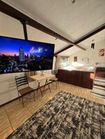 Presidential Suite, Mountain View | Minibar, iron/ironing board, free WiFi