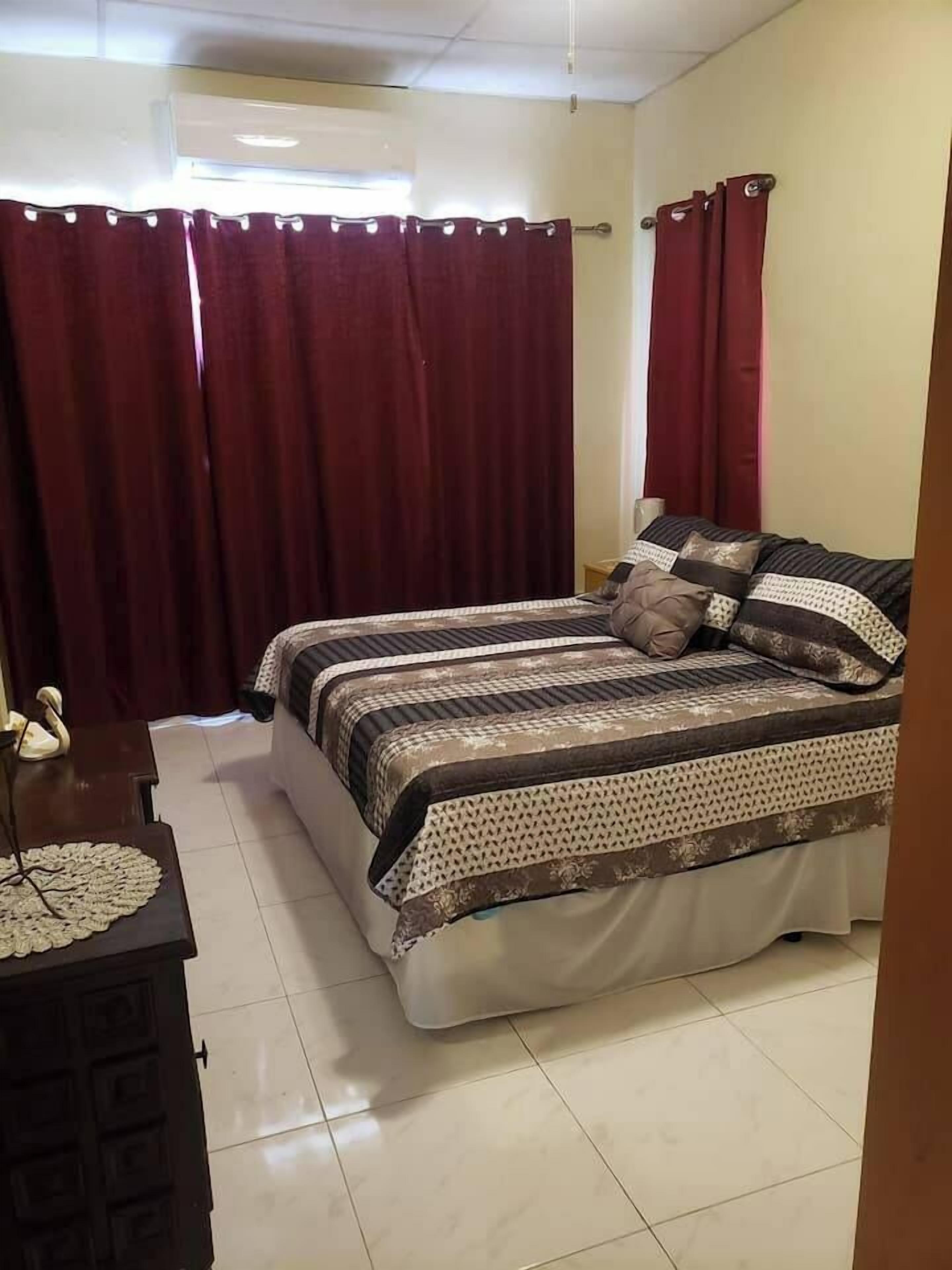 Tabla de planchar con plancha y wifi gratis 