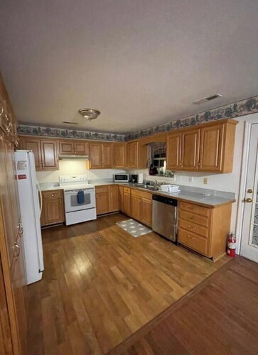 Lil house in Ringgold, Ga,  pet friendly and 5 minutes from Chattanooa, Tn