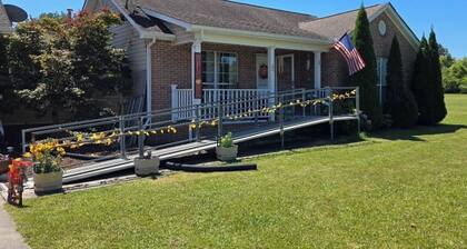 Lil house in Ringgold, Ga, pet friendly and 5 minutes from Chattanooa, Tn