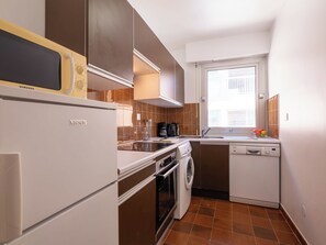 Frigorifero, microonde, forno, lavastoviglie