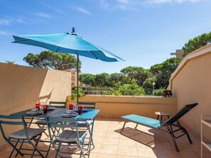 Outdoor dining - Résidence Mer et Vacances by Interhome (Sainte Maxime)