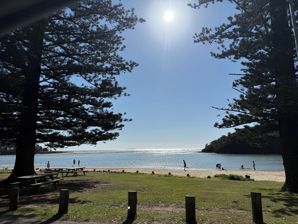 Beach - Moonee Stayz - Bungalow 5 (Moonee Beach)