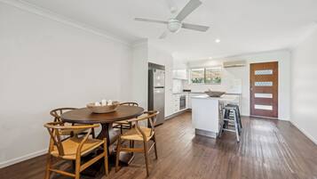 Mikroaaltouuni, uuni, liesi, astianpesukone