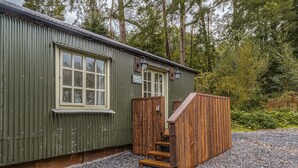Exterior - Juniper Lodge, Shepherd's Hut  for 2 in the Lake District with exclusive hot tub (Coniston)