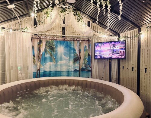 The Glebe House: Host 25, Arcade, Hot Tub, Speakeasy, Family & Friends Getaway