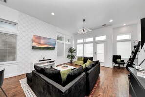 تلفزيون ذكي