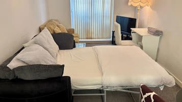 2 bedrooms, WiFi, bed sheets