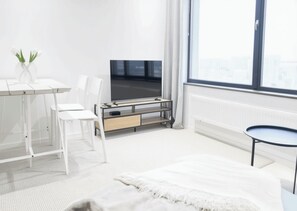 1 habitación, tabla de planchar con plancha, wifi y ropa de cama 