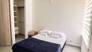 Individually furnished, laptop workspace, free WiFi