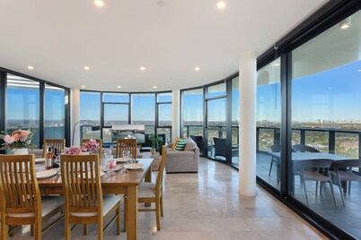 4-bedroom apartment in welcoming Sydney Olympic Park with AC