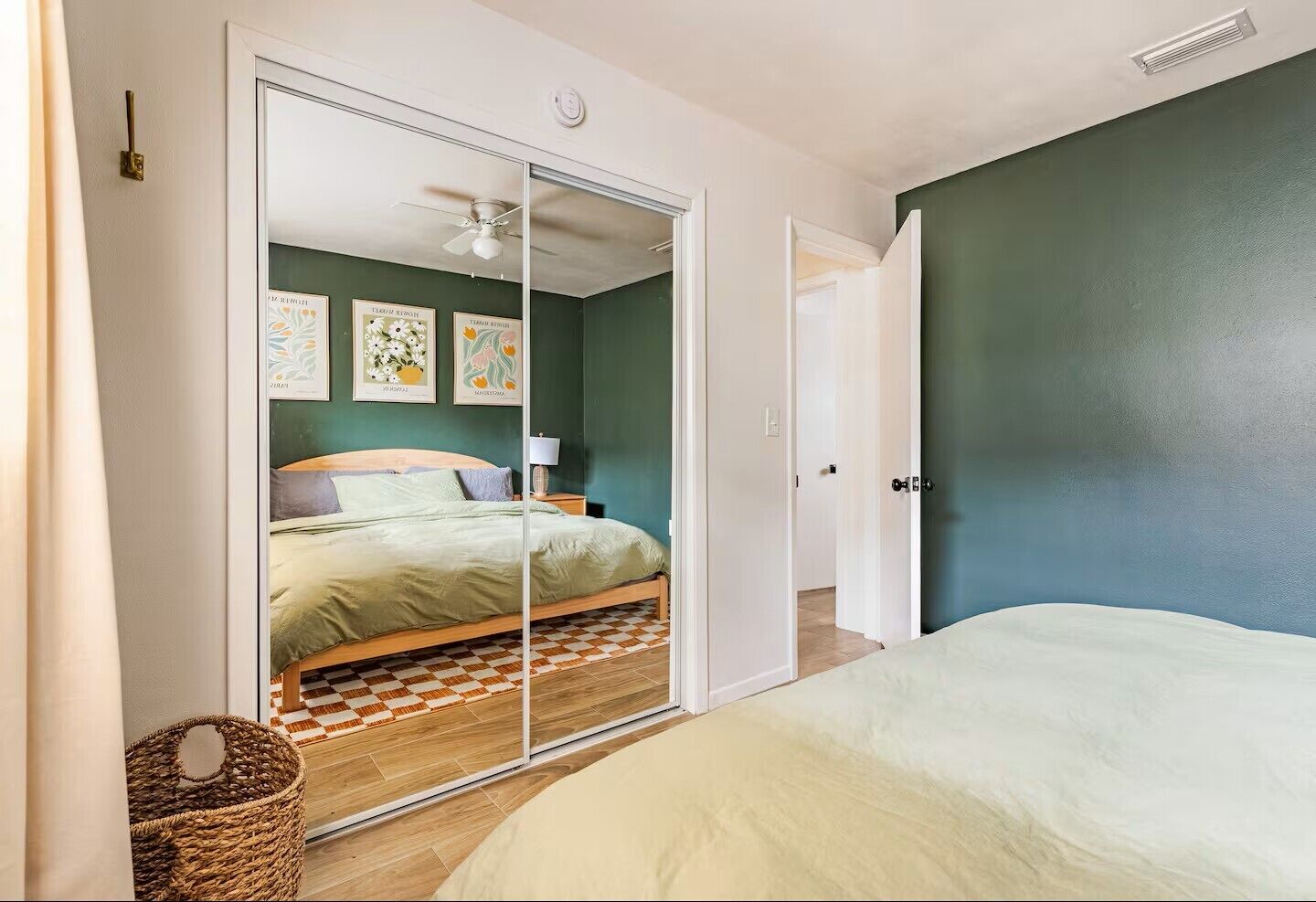 2 bedrooms, desk, iron/ironing board, travel cot