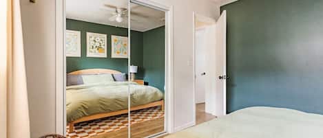 2 bedrooms, desk, iron/ironing board, travel cot