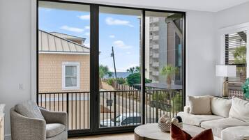 Smart-tv, videospelletjes, tafelvoetbal en een stereo