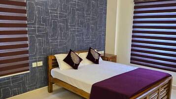 Executive Suite, Balcony | Blackout curtains, soundproofing, iron/ironing board, free WiFi