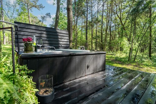 Romantic Secluded Cabin with Private Waterfall, Hot Tub, Soaking Tubs & Fire Pit
