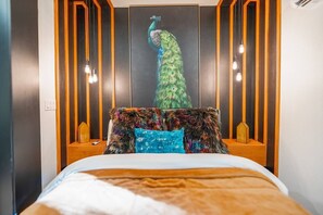 Een strijkplank/strijkijzer, gratis wifi, beddengoed