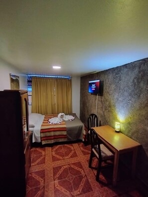 واي فاي مجانًا وملاءات أسرّة