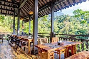 Breakfast, lunch served; local and international cuisine, garden views 