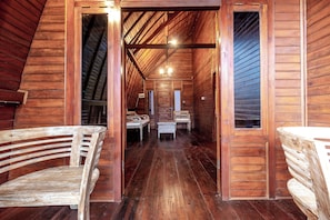 Two-Bedroom Villa with Mountain View | Hiên