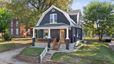 Historic Pet Friendly Home—Fast WiFi—King Beds