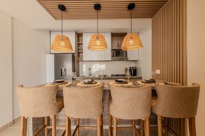 Suite Klasik | Tempat makan