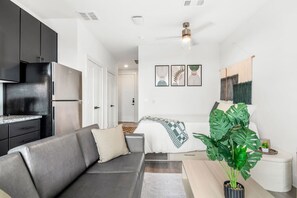 1 quarto, escrivaninha, Wi-Fi, roupa de cama