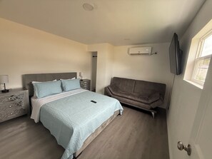 1 bedroom, iron/ironing board, Internet, bed sheets