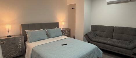 1 bedroom, iron/ironing board, internet, bed sheets