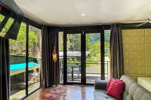Family Room, Balcony, Mountain View | Mountain view