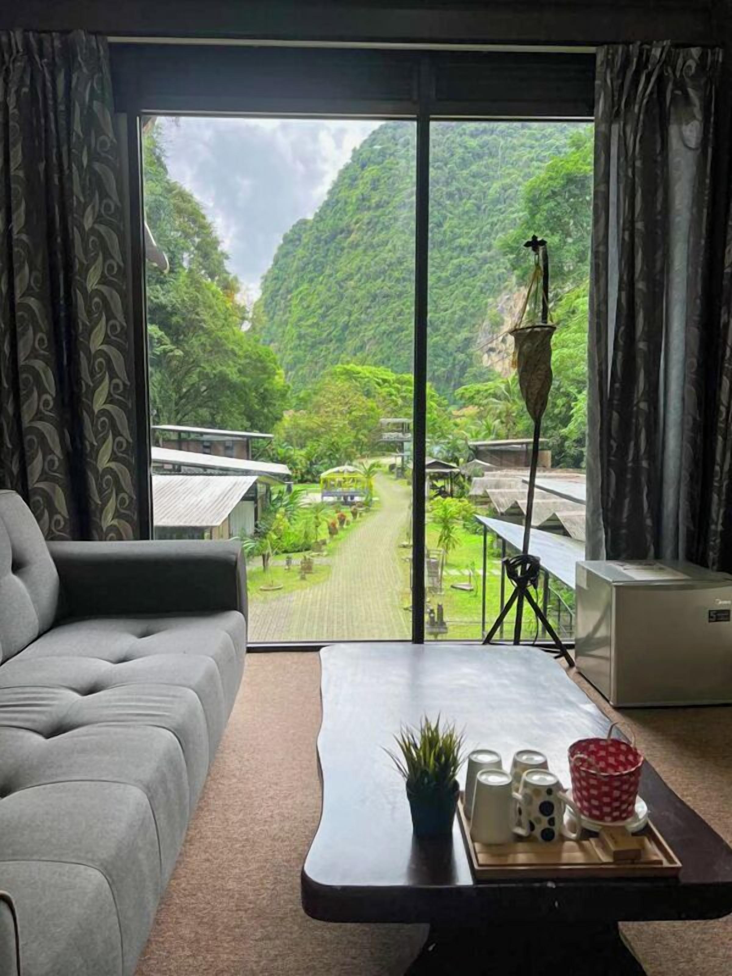 ห้องแฟมิลี่, ลานระเบียง, วิวภูเขา | วิวภูเขา