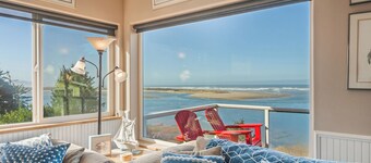 Spectacular views of the Pacific Ocean and Bay - 3 Bedroom house sleeps 8.