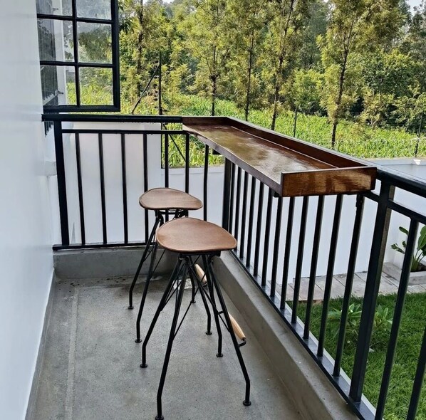 Deluxe Double Room, Garden View | Balcony - Petrichor House Kakamega (Kakamega)