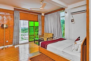 Room - Green Peak Resorts (Bandarban)