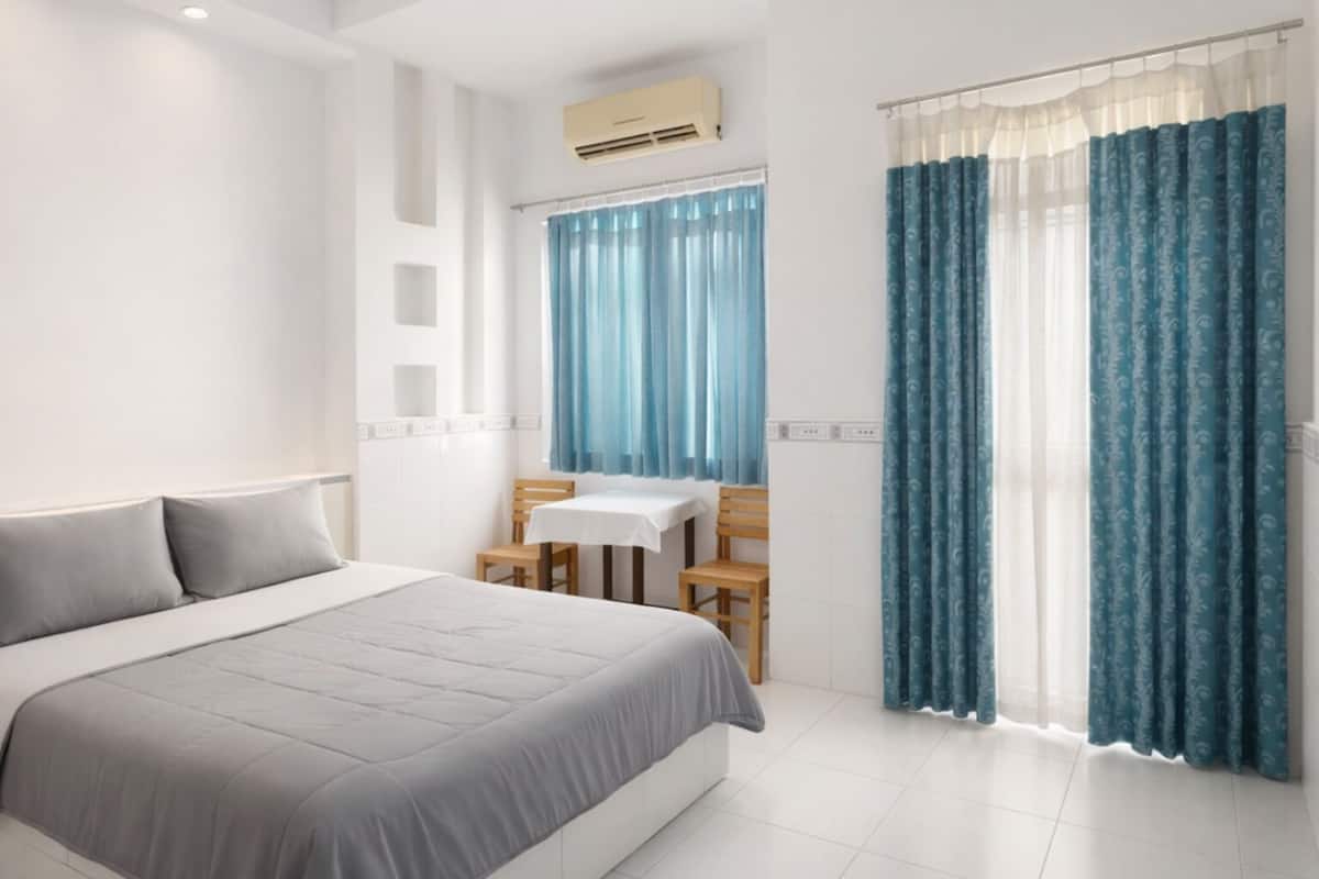 Superior Double Room | In-room safe, desk, laptop workspace, blackout curtains