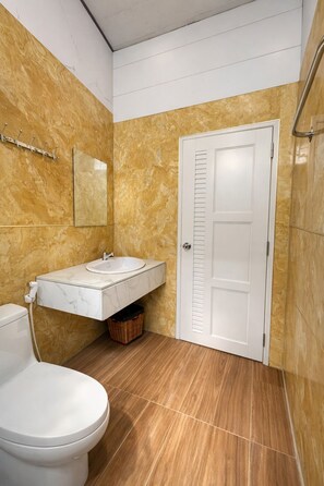 Superior Quadruple Room | Bathroom | Shower, rainfall showerhead, designer toiletries, slippers