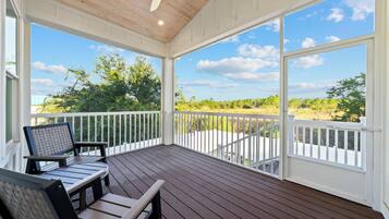 Signature House, 4 Bedrooms, Balcony, Garden View | Balcony