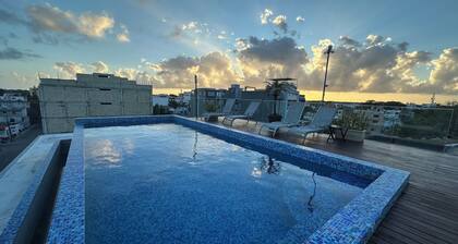 2BR Penthouse with Rooftop Pool