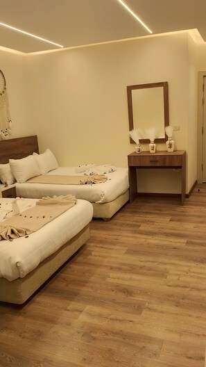 Family Room, Garden View | Egyptian cotton sheets, premium bedding, minibar, desk