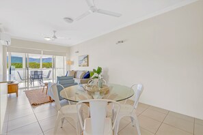 Apartment | Dining