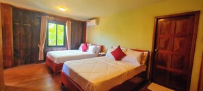 Basic Triple Room | Desk, free WiFi - Sun&Roots Lodge Restaurant and Bar (Kampot)