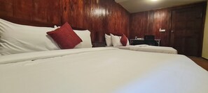 基础客房, 运河景观 | 办公桌、免费 WiFi